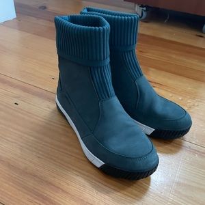 North Face sneaker boots